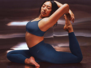 Alo yoga high leggings - ivory, Women's Fashion, Bottoms, Jeans & Leggings  on Carousell