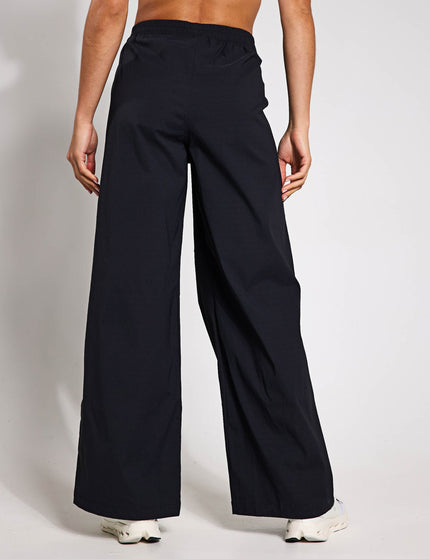 Under Armour Unstoppable Woven Parachute Pants - Blackimage2- The Sports Edit