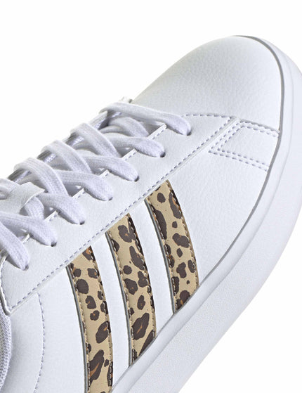 adidas Grand Court 2.0 Shoes - Cloud White/Magic Beige/Matte Goldimage5- The Sports Edit