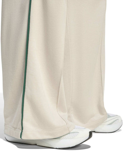 adidas Seasonal Essentials Colorpop Joggers with Embroidered Graphic - Wonder Alumina/Collegiate Greenimages4- The Sports Edit