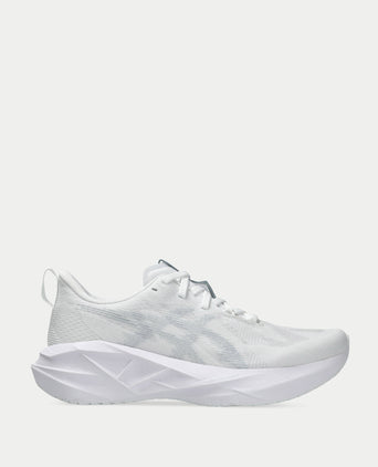 Novablast 5 - White/Piedmont Grey
