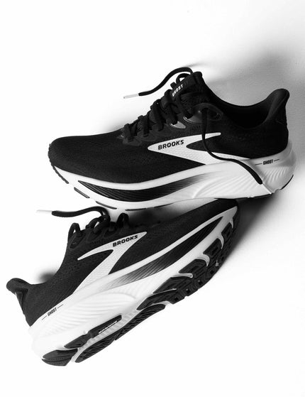 Brooks Ghost 17 - Black/Grey/Whiteimage4- The Sports Edit