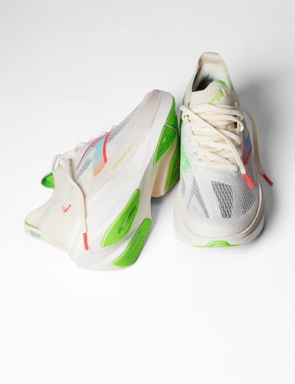 Brooks Hyperion Max 3 - Coconut/Green Gecko/Pink Clayimages4- The Sports Edit