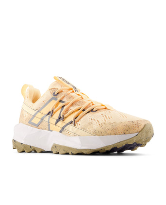 Tektrel Shoes - White Peach