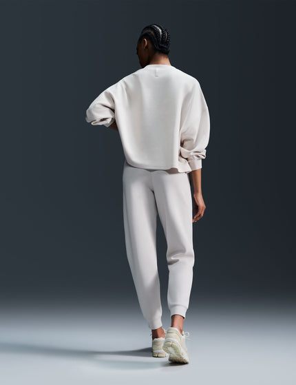 Nike 24.7 ImpossiblySoft Dri-FIT Joggers - Light Orewood Brown/Light Iron Oreimages8- The Sports Edit