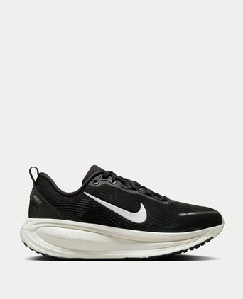 Vomero 18 Running Shoes - Black/Summit White/Coconut Milk