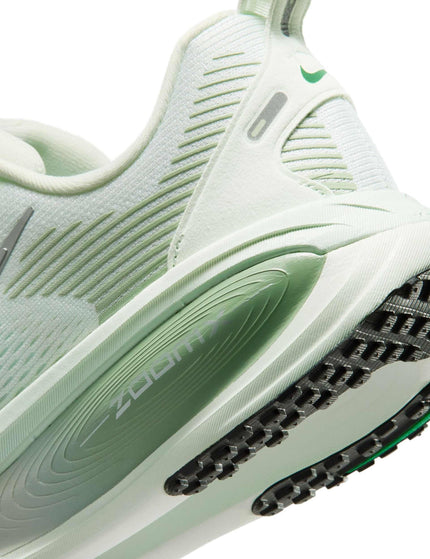 Nike Vomero 18 Running Shoes - Barley Green/Metallic Silver/Steamimages8- The Sports Edit