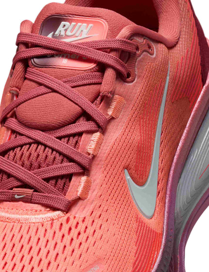 Nike Vomero 18 SE Running Shoes - Light Redwood/Barely Greenimages7- The Sports Edit