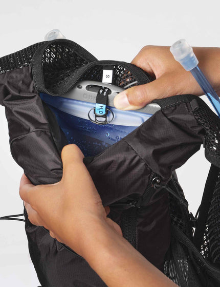 Salomon Active Skin 4 Running Vest Set - Black/Metalimages7- The Sports Edit