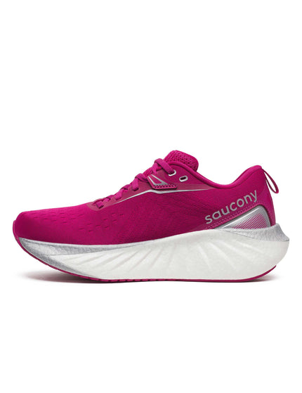Saucony Triumph 22 - Magentaimage2- The Sports Edit