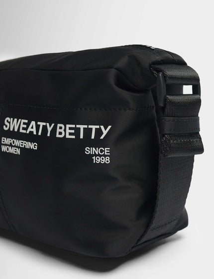 Sweaty Betty Strive Washbag - Blackimage4- The Sports Edit