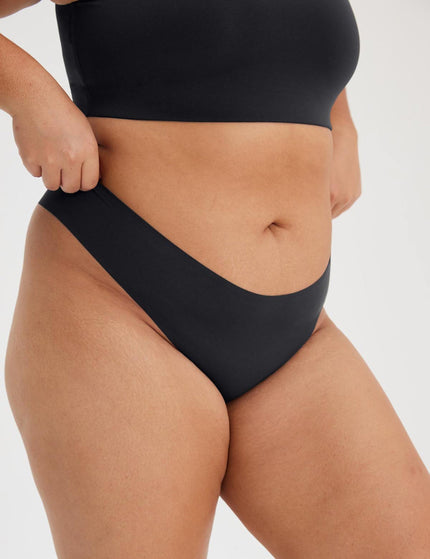 Girlfriend Collective Sport Thong - Ravenimage3- The Sports Edit
